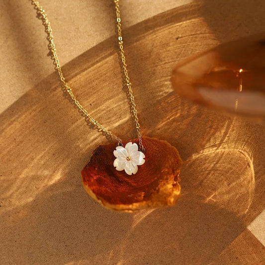 Blossom Pearl Flower Necklace